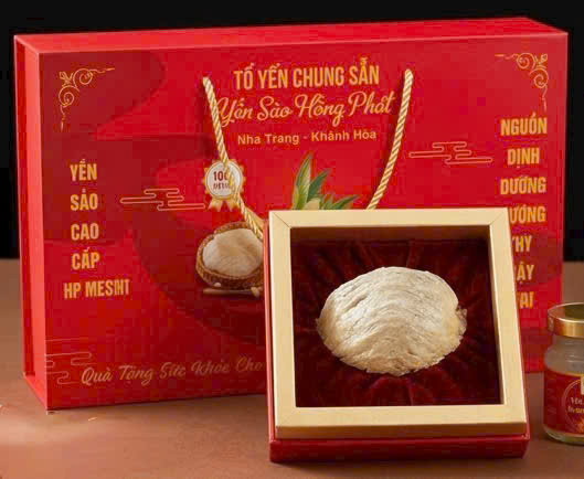 Premium bird's nest gift presentation